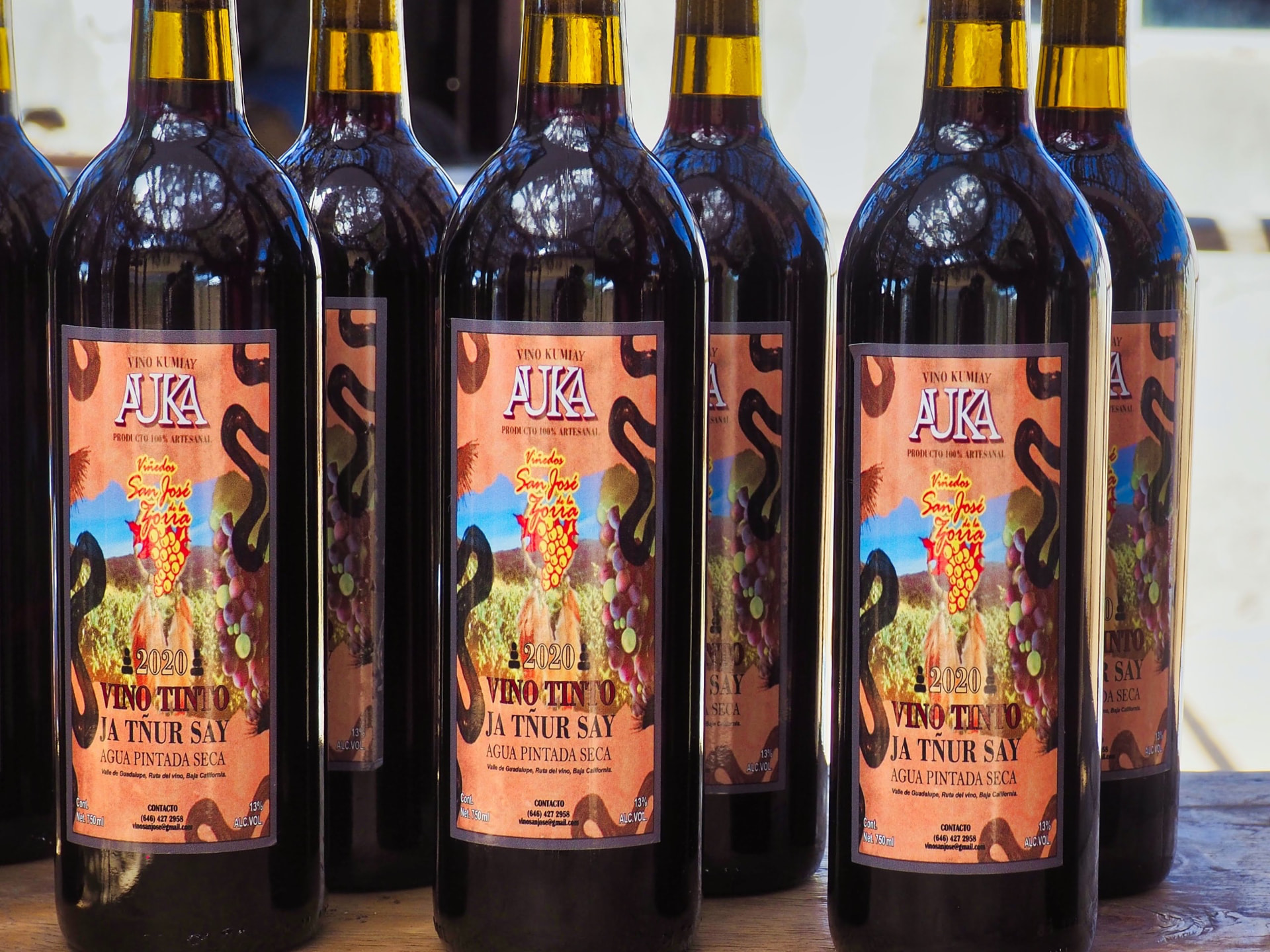 Botellas de vino artesanal Kumiay Auka de Viñedos San José de la Zorra